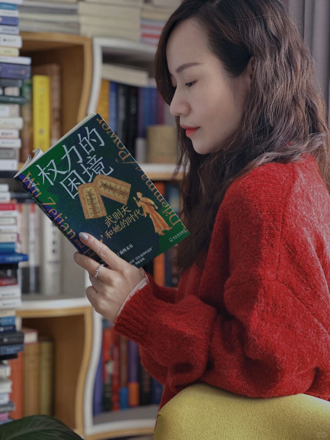 一代女皇。体验过，挣扎过，领悟过，蕞后放过。