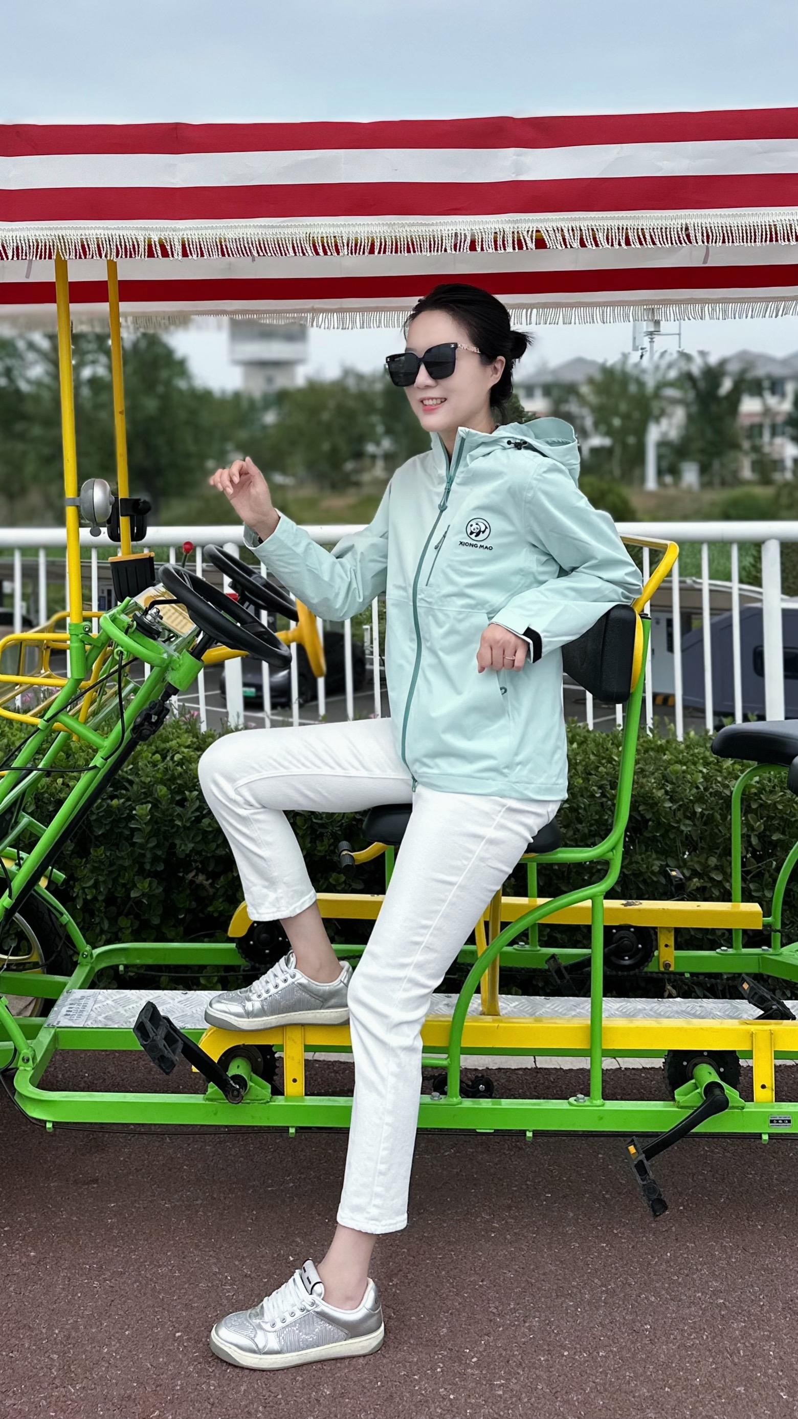 熊猫冲锋服蔡徐坤熊猫品牌全球代言人