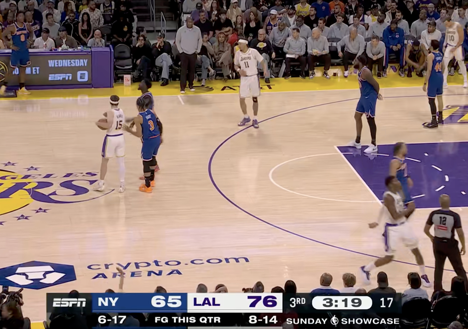 湖人暂停！76-65领先！ 节奏有点乱尼克斯vs湖人