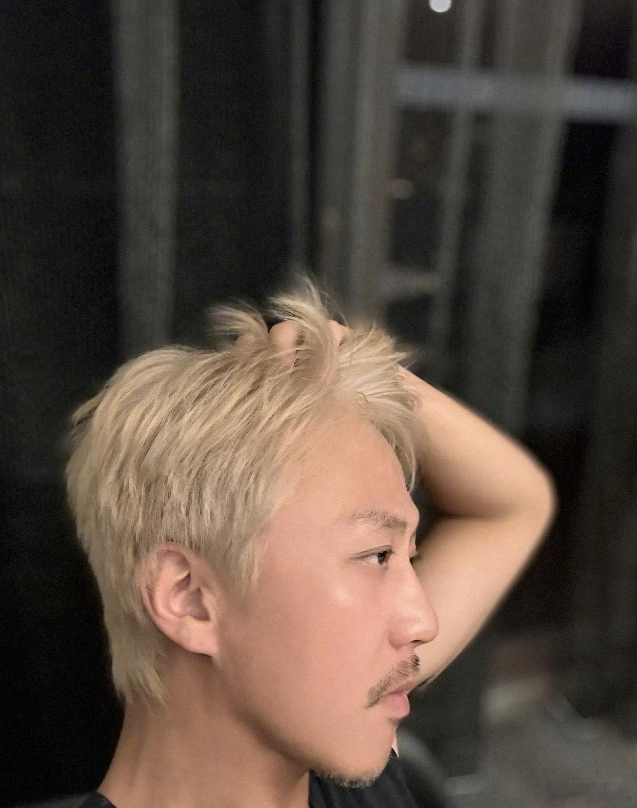 1.薛之谦老婆的心态特别好，外面的舆论一概不理会，只过好自己的生活潇洒自在还不带