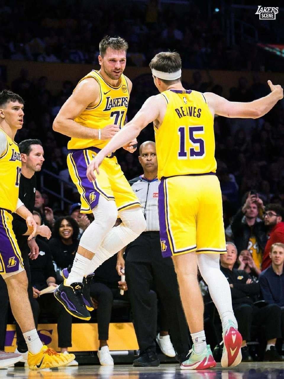 东契奇是联盟得分第一、助攻第四的球员。在没有他的情况下，湖人队面对联盟防守效率第