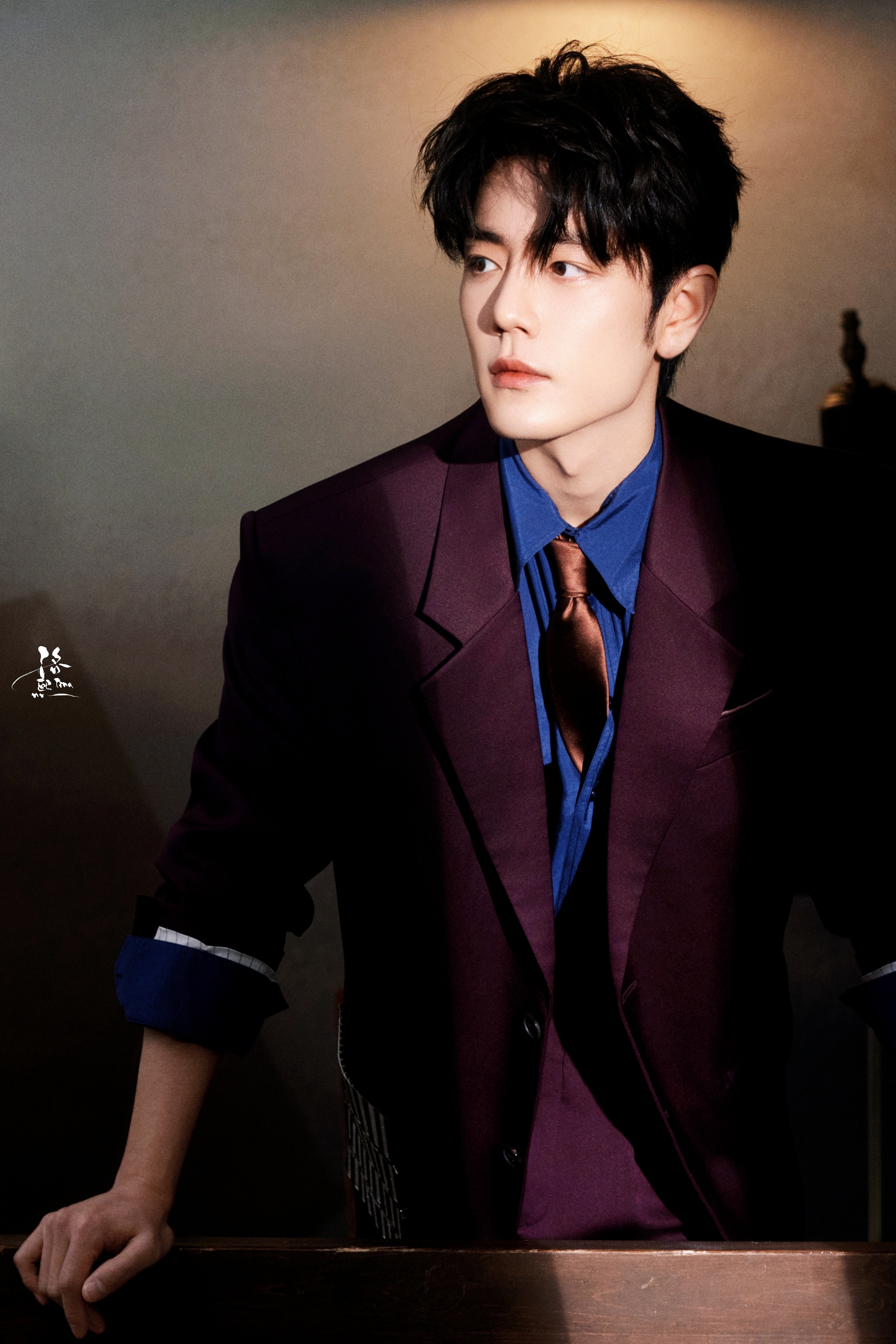 肖战手握3部待播剧• 我叫齐夏，是个骗子，我的话你只能信一半。• 就算人命是棋，