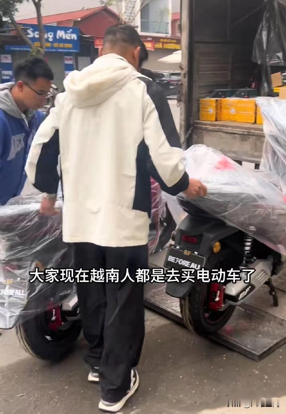 最先顶不住高油价的不是日本，也不是韩国，而是越南、老挝、柬埔寨和泰国这些中南半岛