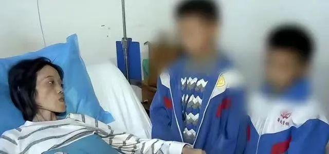 感人的情谊！2016年湖南一女子丈夫早逝，自己也不幸患肝癌，两个小学的儿子无人愿