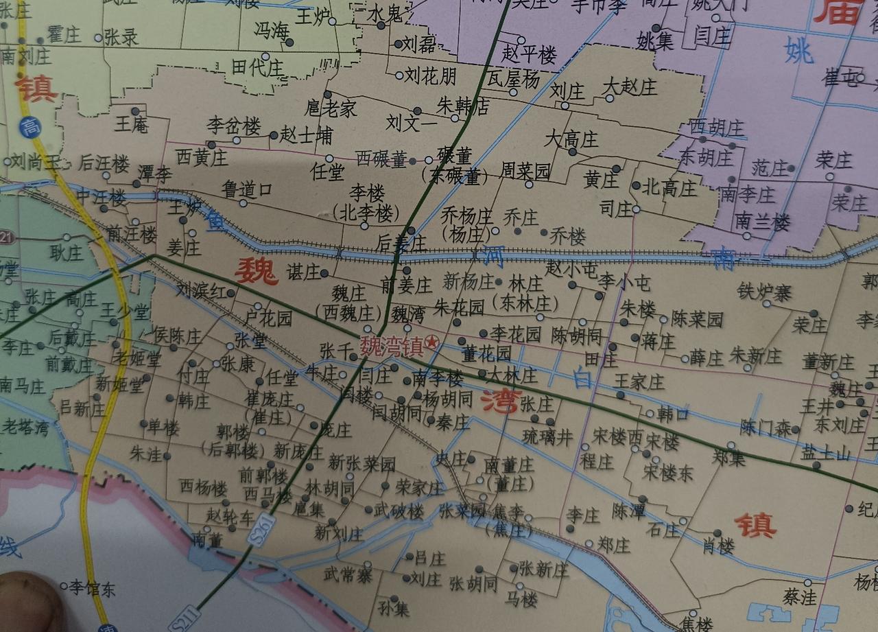 曹县魏湾镇陈胡同行政村陈胡同
陈胡同位于曹县城西北16千米，魏湾镇政府东北2千米