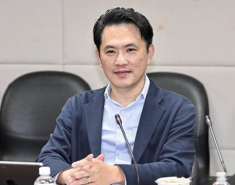 陈以信接任国民党文传会主委！

国民党党部发布新的人事任命，前“立委”陈以信接任