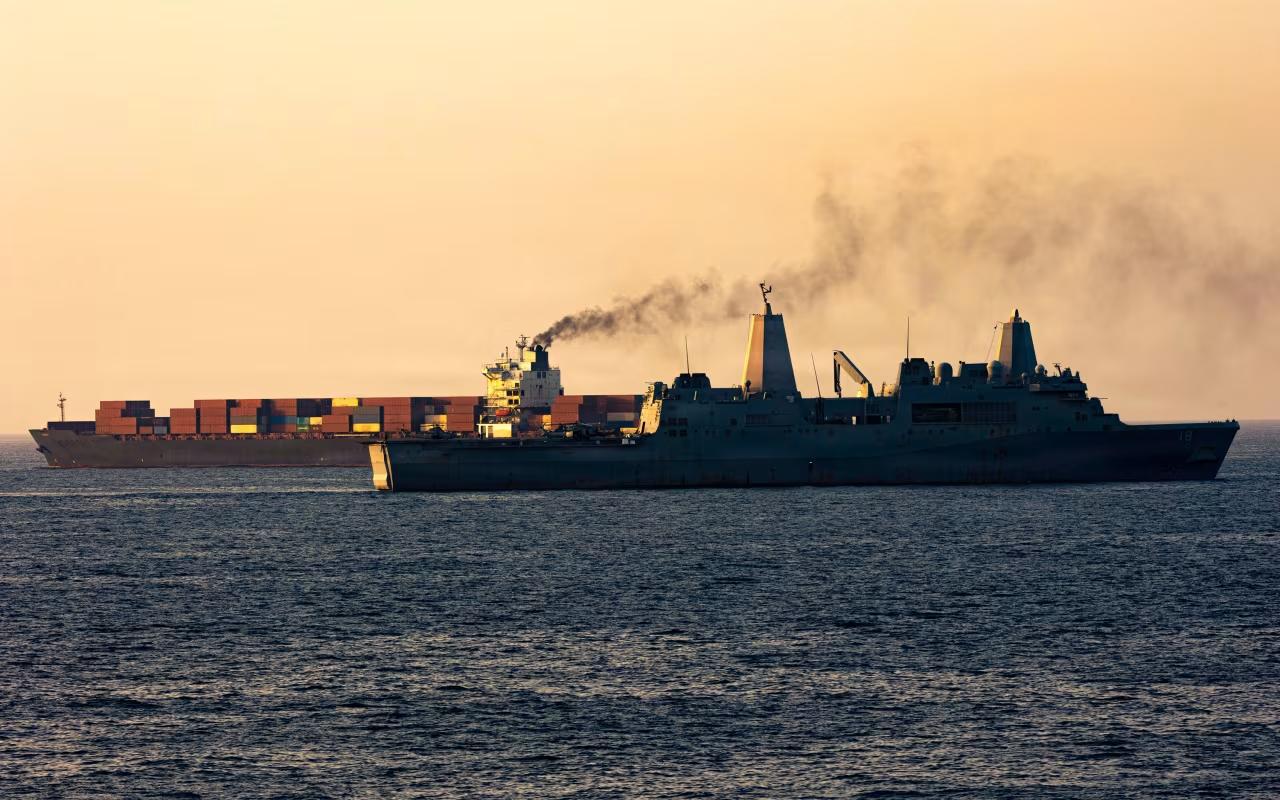 伊朗可能要动手了！
4月22日，特朗普公开表示：“伊朗希望我放开霍尔木兹海峡，但