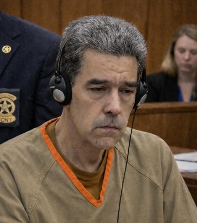 据称，网络疯传的马杜罗二次出庭的照片，变瘦了，忧郁了。（真实情况待验证）。