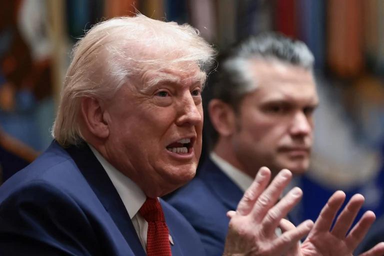 特朗普总统手机治国，保持早起习惯，但一醒来脾气就不好，刚刚曝光了法国禁止美军飞机