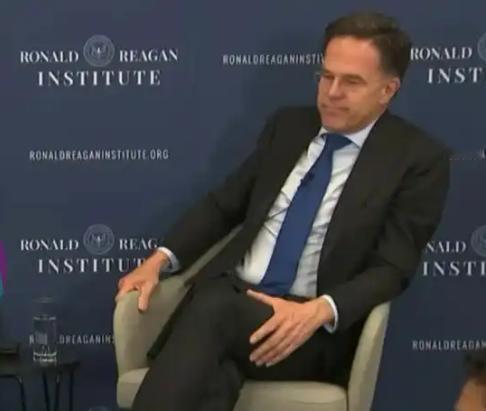 笑麻了！吕特自打当上北约秘书长后，日子就憋屈，一句美国是“爸爸”让他晚节直接碎一