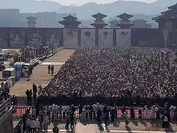 晕人了，真给檀健次粉丝虐起来了 檀健次开机上哭了