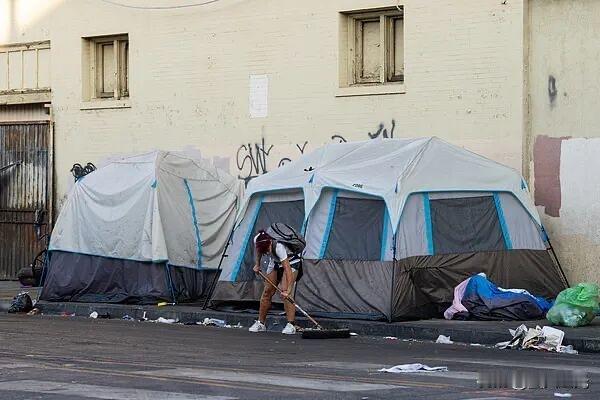 建国以来都说资本主义不好，老百姓也不明白，资本主义到底为什么不好？更何况80年代