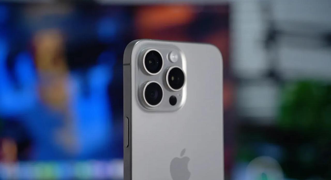 用了40天的iPhone 15 Pro Max，6个缺点。

想买它的一定要好好
