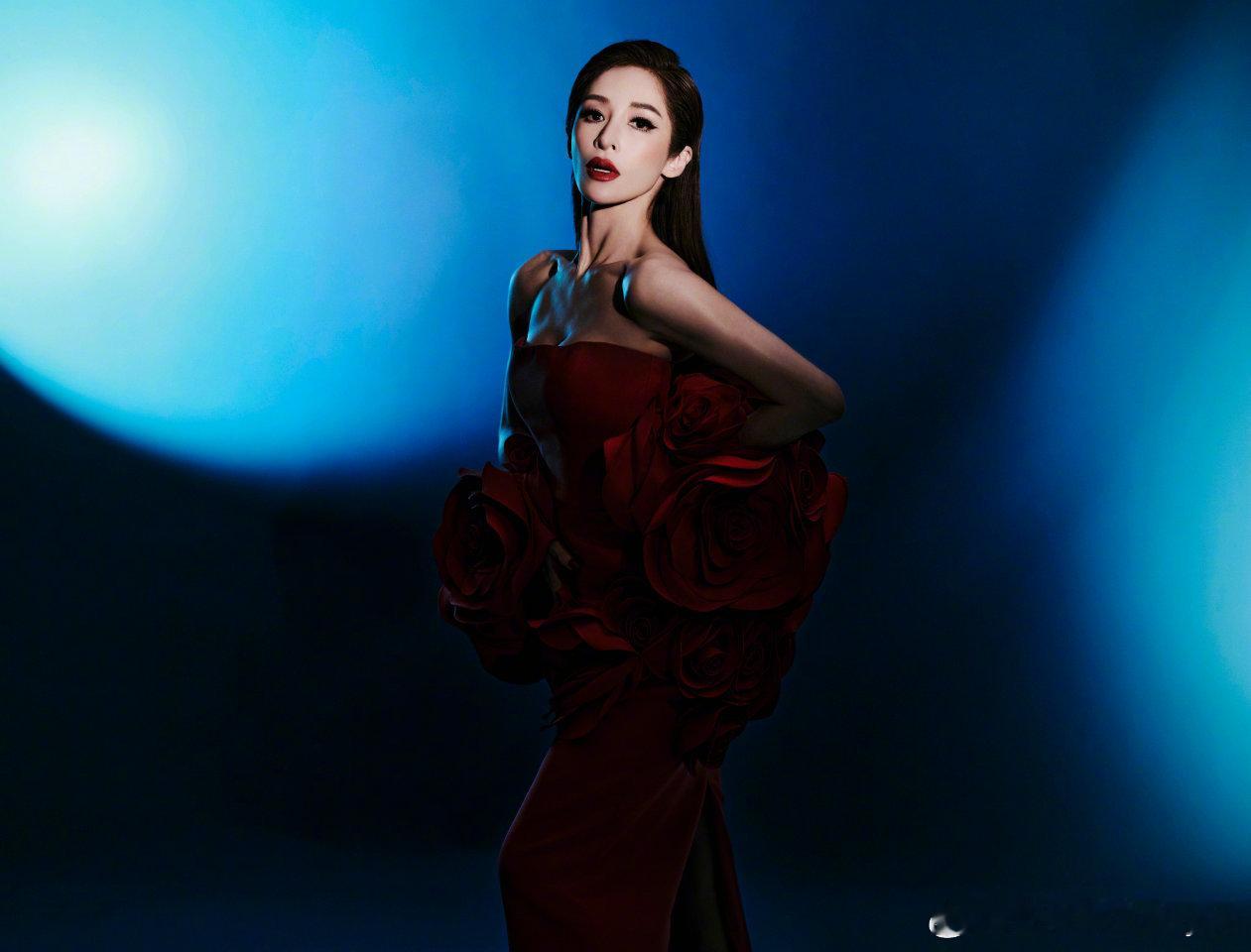 女王归来 期待新的唱跳舞台！湖南跨年怎么请到的萧亚轩