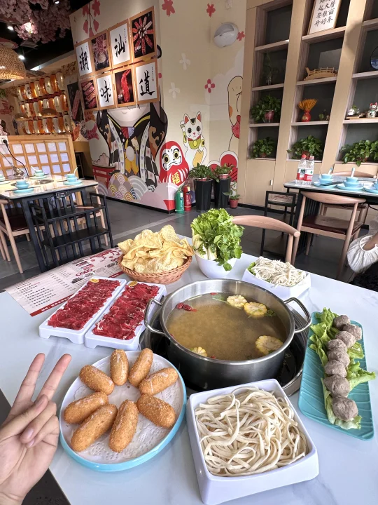 西安这家潮汕牛肉火锅原地封神！香到跺脚！