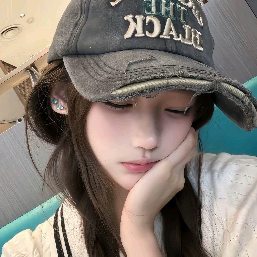 𝑾𝒆𝑪𝒉𝒂𝒕女生头像 | 优质女头 | 氛围感女头 ｜图源网络 专栏