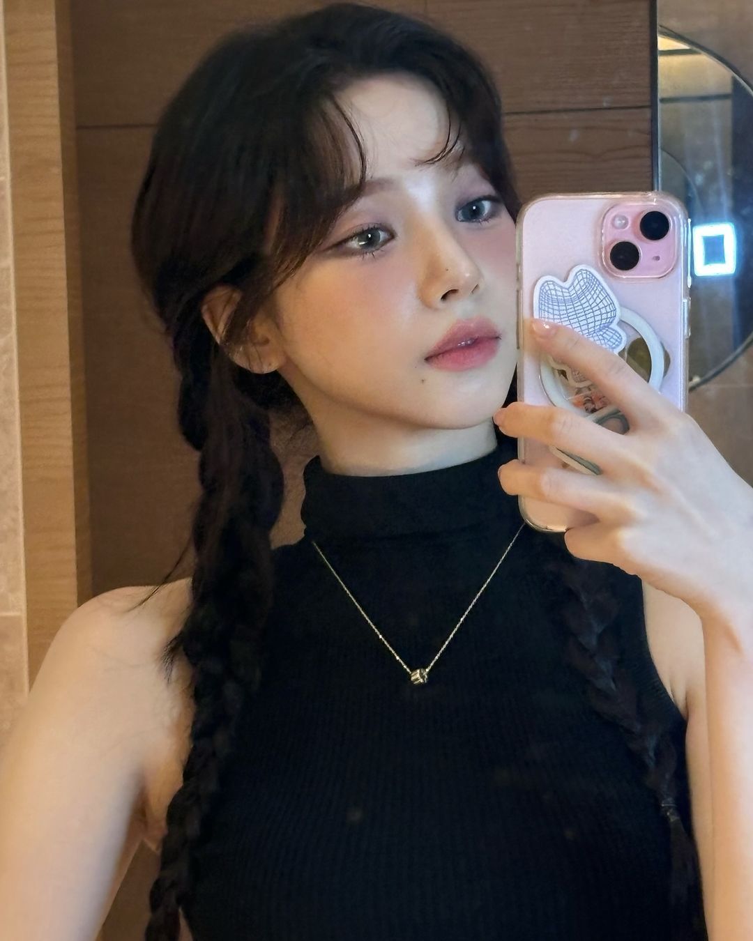 🖤🤟🏻*柳智敏 ​​​