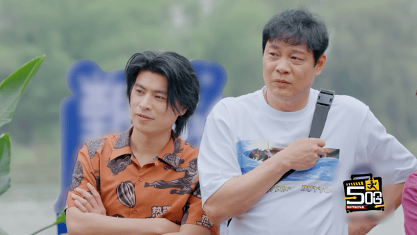 陈赫邓超表情包pk哈哈哈哈哈 五哈猜词环节真的笑到上头，邓超陈赫比拼表演画风超级