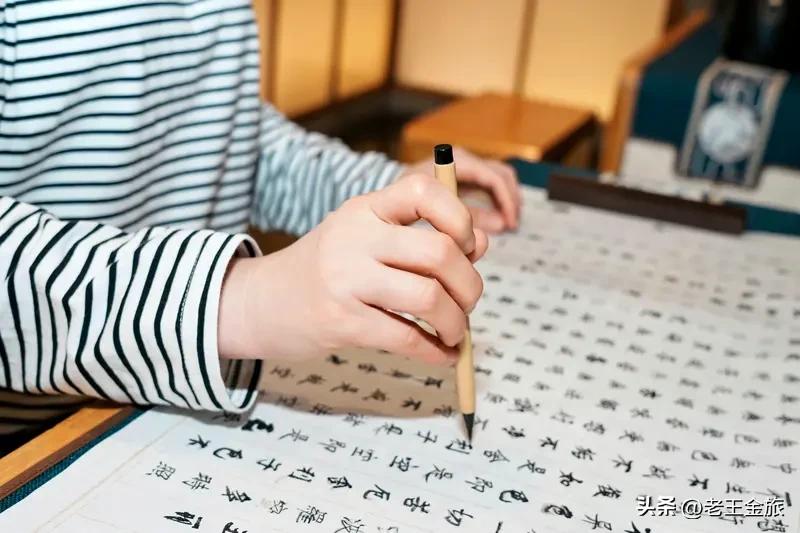 学习诀窍和天赋哪个更重要？我觉得这俩都不可或缺，但非要选一个，我站学习诀窍。
就