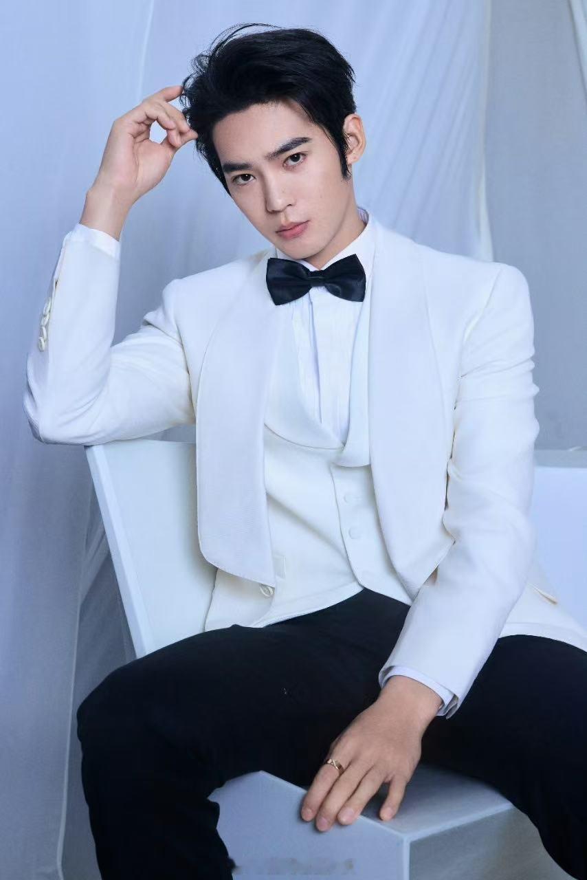 于适为直播即兴创作了一首歌  谁懂啊，于适直播即兴创作歌曲，这操作直接把我圈粉。