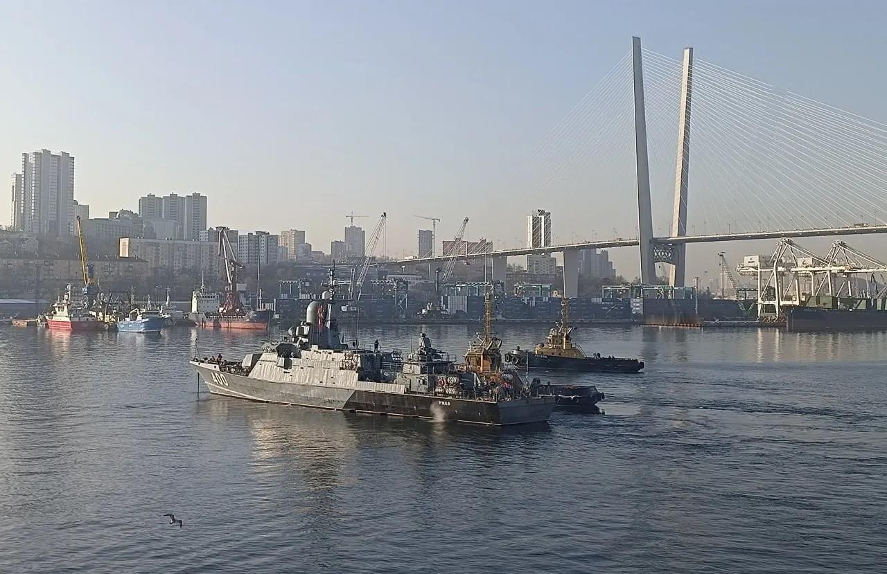 22800型小型导弹舰"勒热夫"号投入工厂海试2025年12月19日，俄罗斯《共