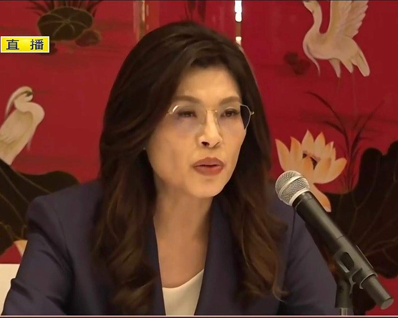 4月10日，中国国民党主席郑丽文在北京召开记者会，她首先感谢各位媒体朋友几天来的