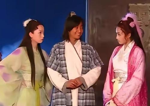 公元前74年，掖庭令张贺捧着嫁衣闯进牢房，对着一个罪臣之女哽咽道：“皇曾孙要娶你