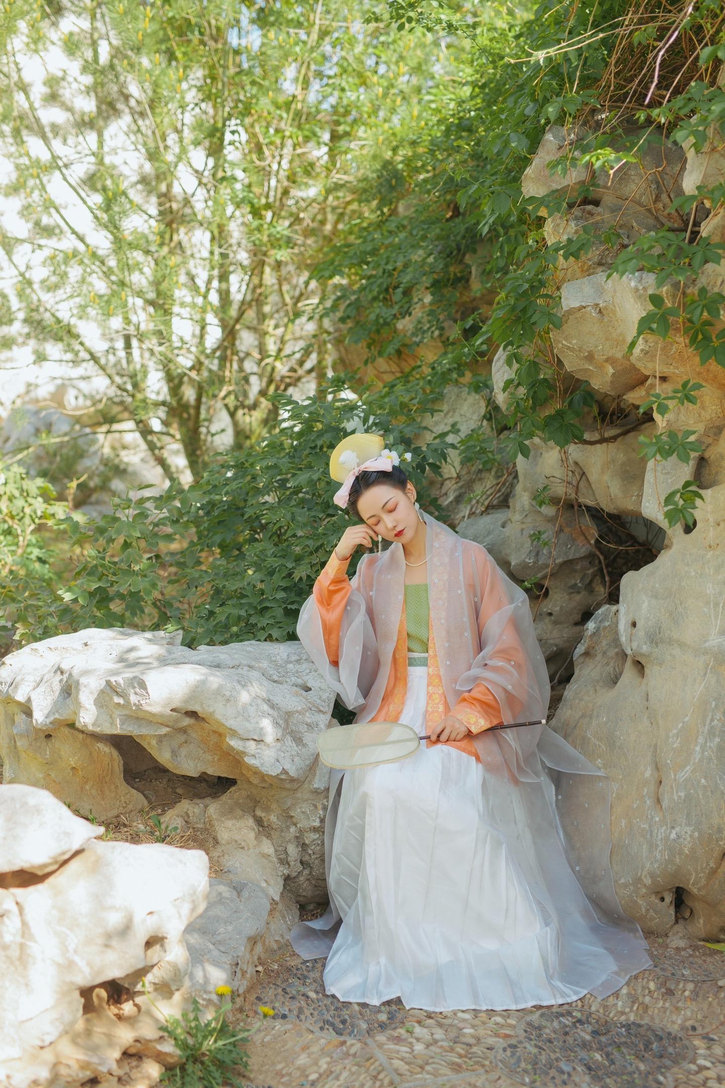 北宋｜若无闲事挂心头，便是人间好时节。汉服穿搭·北宋