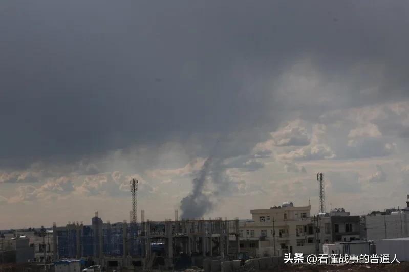 伊朗革命卫队连续轰炸美军中东基地，跑道炸烂，燃料库点燃，大使馆冒烟。很多人以为伊