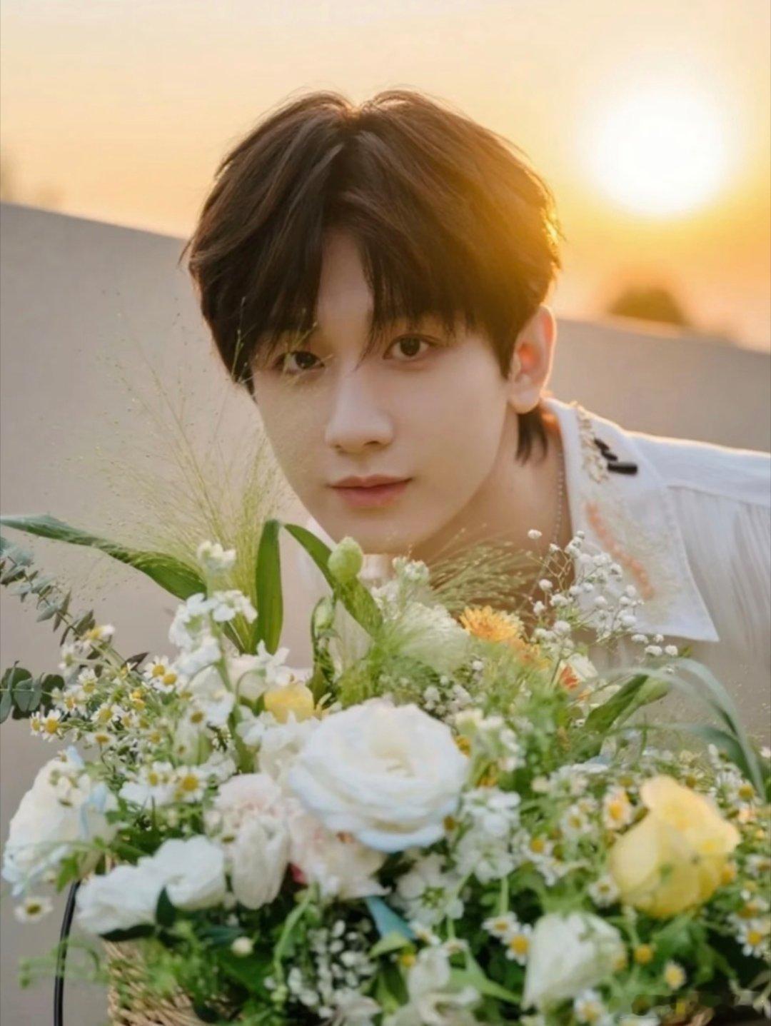 成毅 求求你们再看一会吧成毅最可盐可甜的一集！我就说吧！人类的xp是反差～每次看