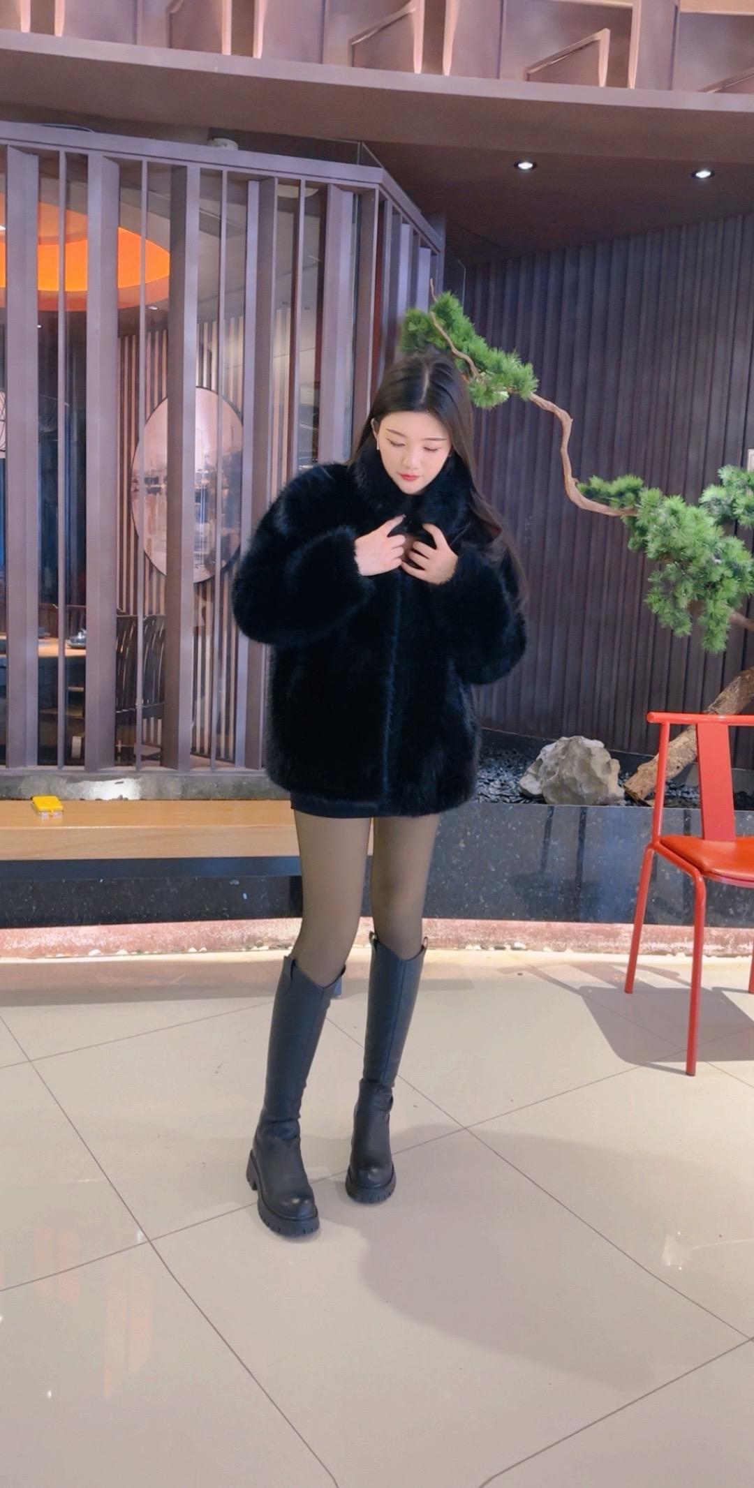 emo都是装的，睡觉都听EA7