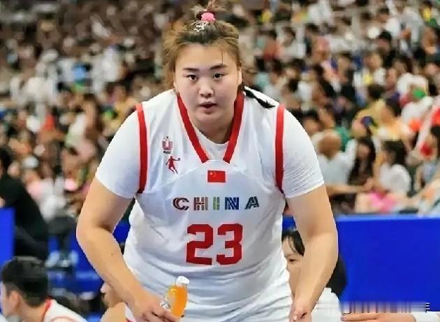 刘禹彤与张子宇
刘禹彤和张子宇你更喜欢谁呢？我会实话实说，毫不犹豫的告诉你，我喜