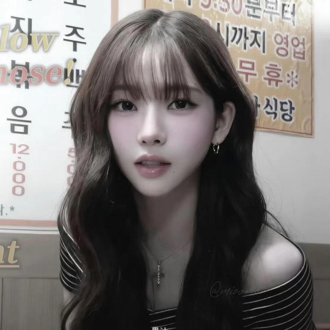 𝙒𝙚𝘾𝙝𝙖𝙩｜女生头像｜小众头像｜karina 柳智敏｜权威｜女生头