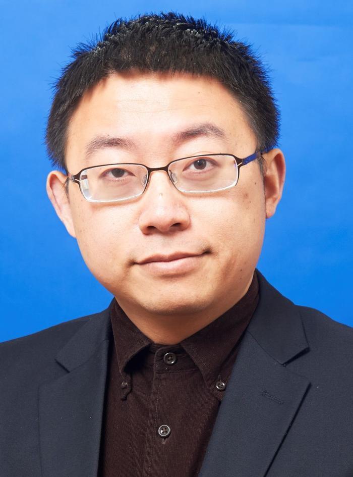面对美台勾连不断升级，美军特战人员进驻岛内、大批量进攻性武器持续交付，复旦大学教
