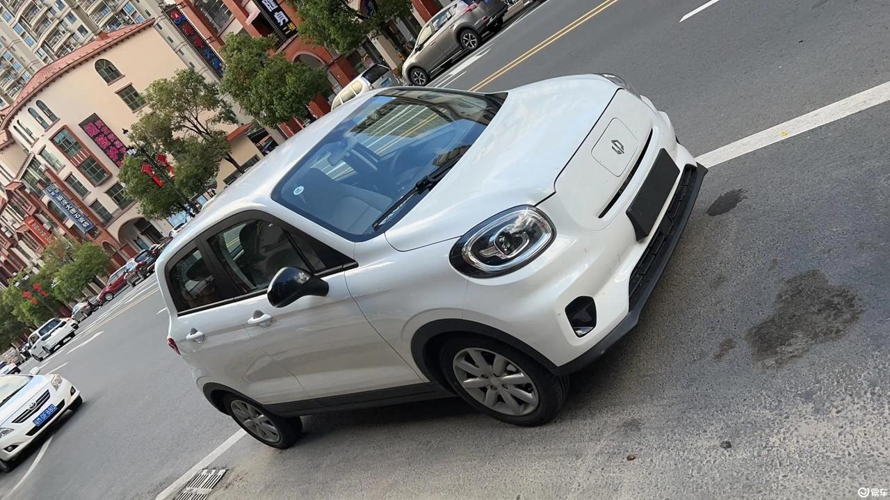 【车主：能耗表现上出乎意料的好，因为是异地提车，所以直接高速回家，行程五百公里就