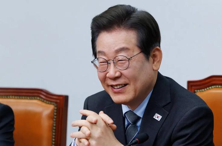 对中国降格了！九三大阅兵马上就要开始了，中国给周边国家都发了邀请，韩国当然也在其