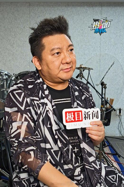 【杨臣刚回应老鼠爱大米赚1.7亿】杨臣刚否认老鼠爱大米赚1.7亿4月14日，凭借