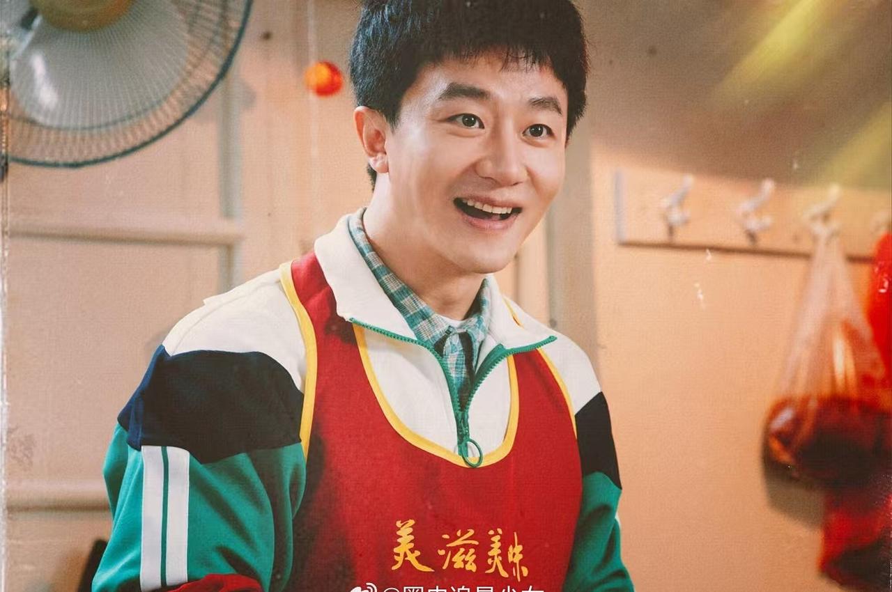 期待黄轩《暗夜之光》！这次化身深沉内敛的律师，悬疑赛道再添新作，很想看他塑造这种