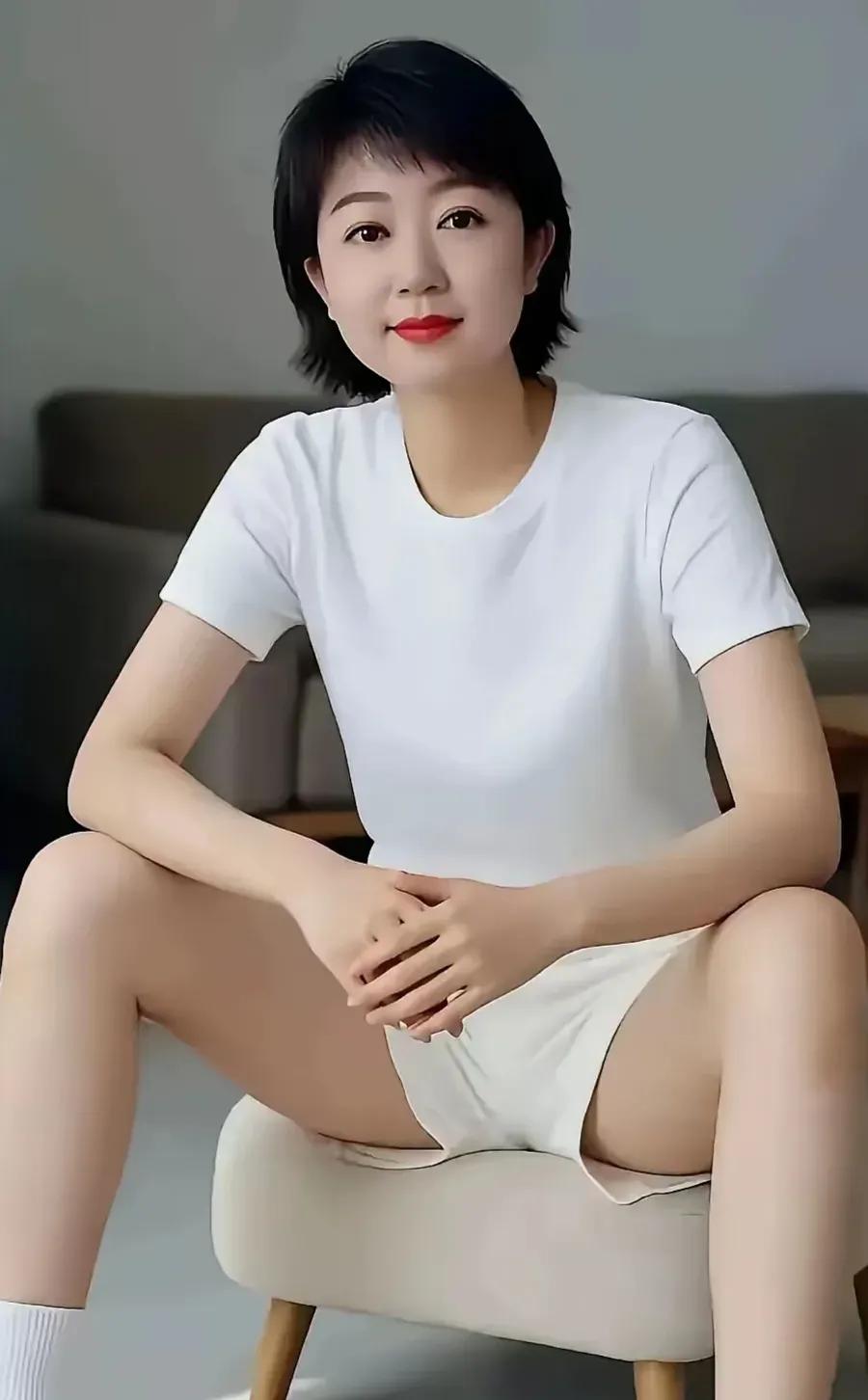 有人说：
世上两大渣男：
第一是:他玩了你,他不娶！
第二是:他娶了你，他不玩！