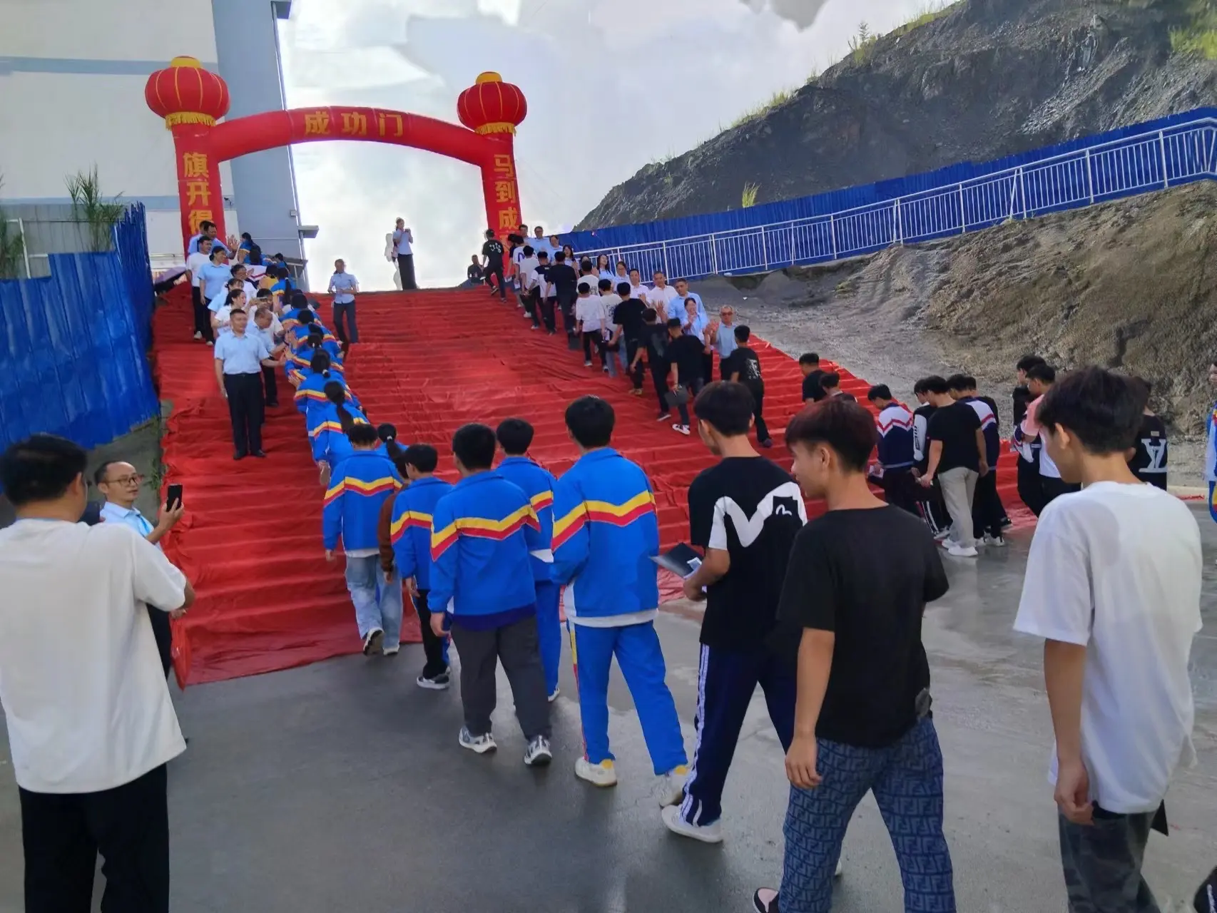 孩子们，中考第一天，加油哦