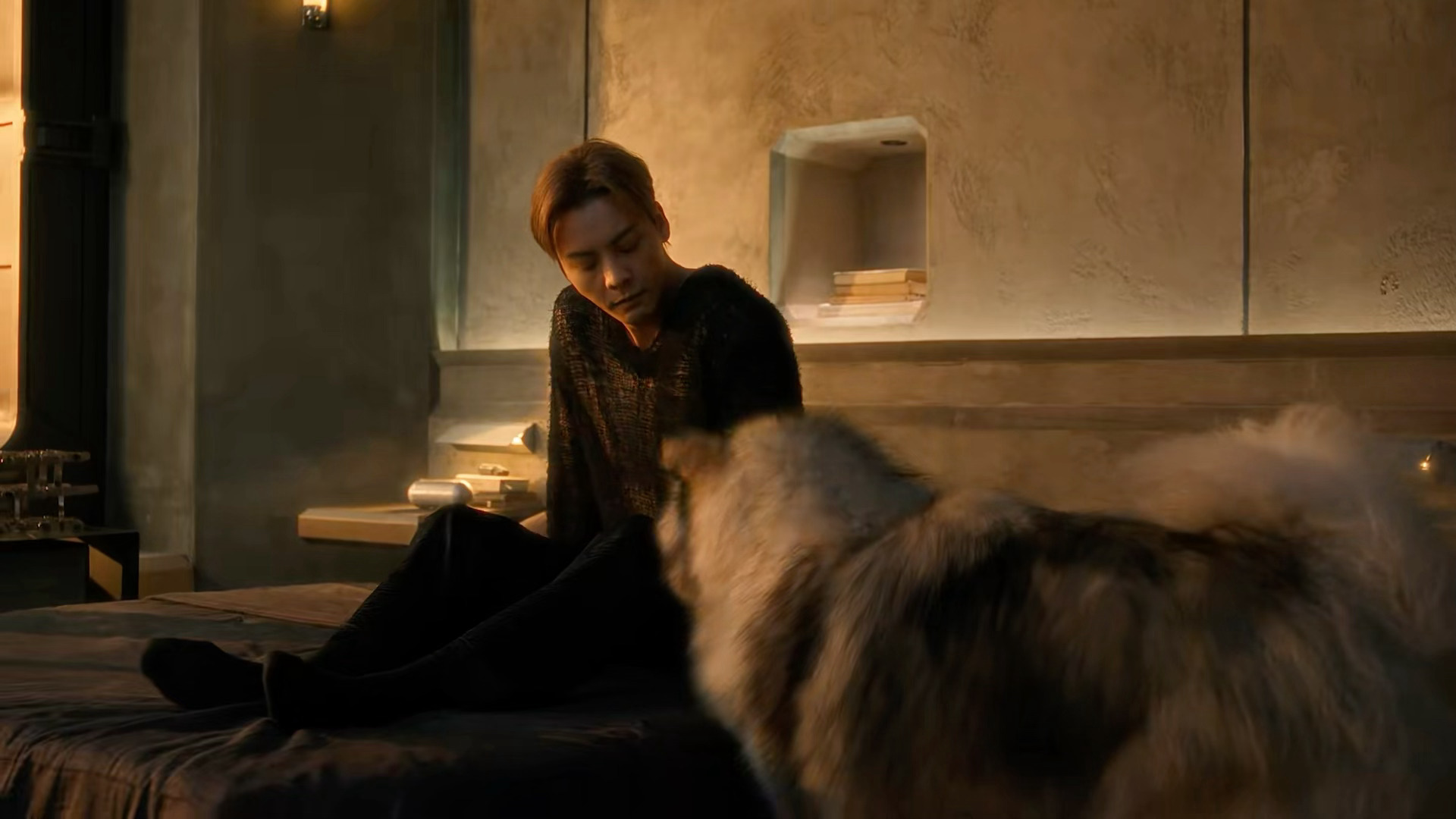 陈伟霆新歌被张启山腌入味了陈伟霆新歌mv九门彩蛋味儿黄沙场景搭配并肩作战的画面，