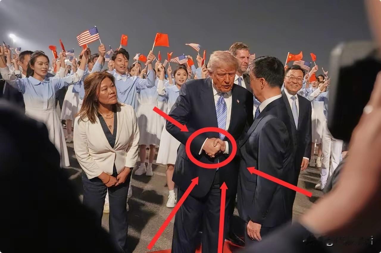 特朗普的杀手锏不灵啦！
在外交活动中，世人都知道美国总统特朗普为了给对方下马威，