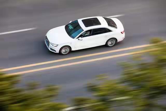 ​德国和日本两个国家传统型的强国的传统产业，这时候受到了巨大的冲击，构成巨大的冲