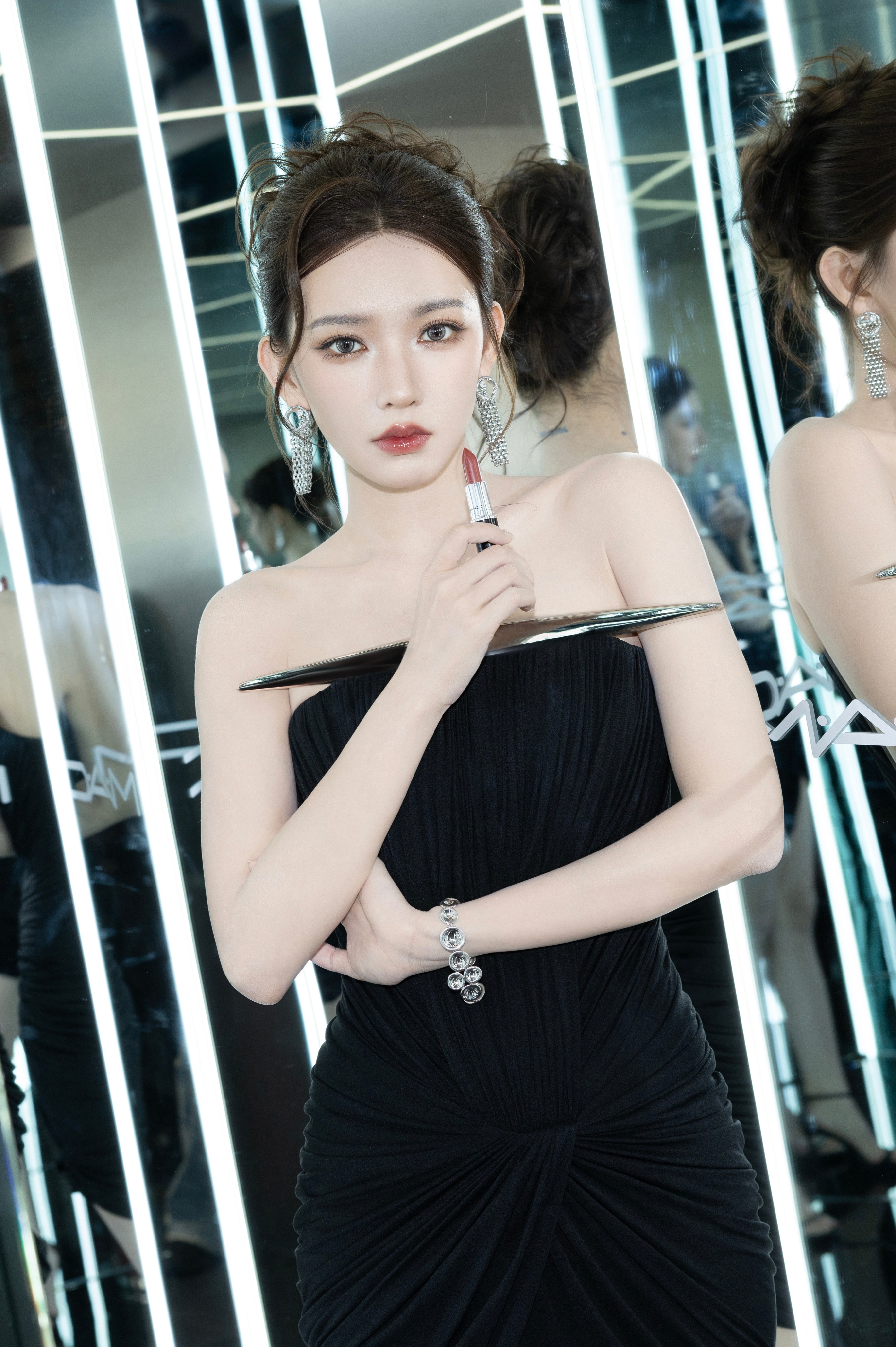 程潇M.A.C主办方更新⚫️「水漾镜界」夏日限时主题 