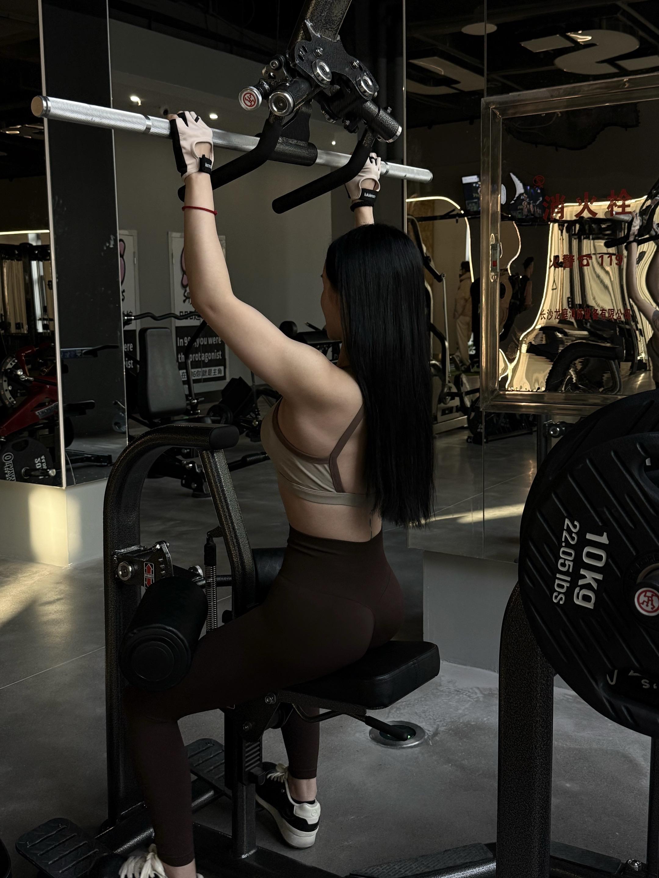 眼里没有对男人的渴望 全是对自己的欣赏