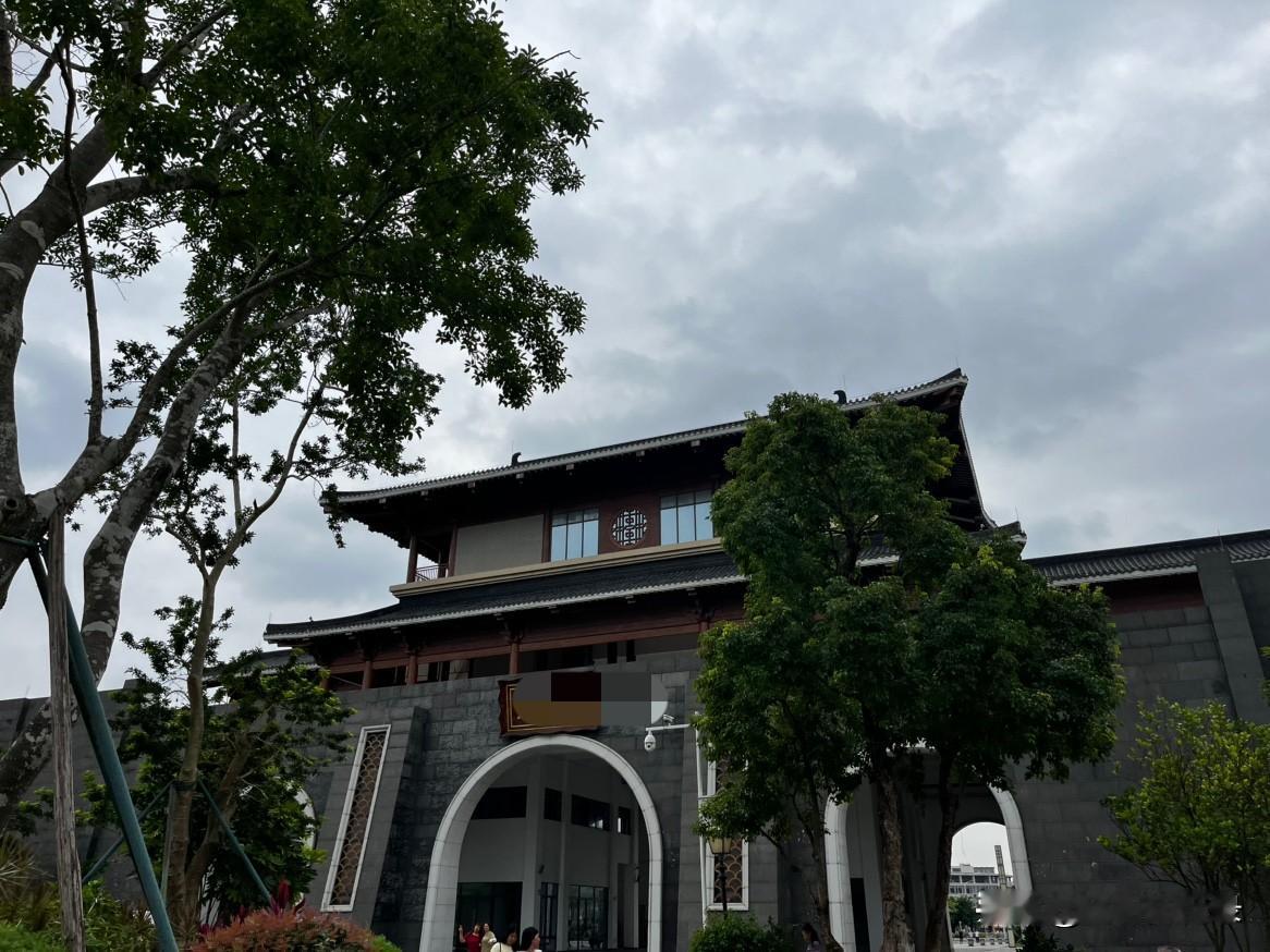 资治通鉴：这个世界上，凡事想发大财的人，对任何人都是没有感情的

先讲个真事。我