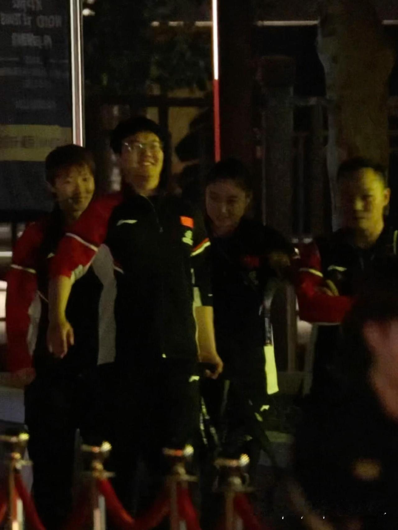 这才是主力的基本配置，曼昱下班了，明天见，身旁有了教练陪着，这才是最基本！
真的