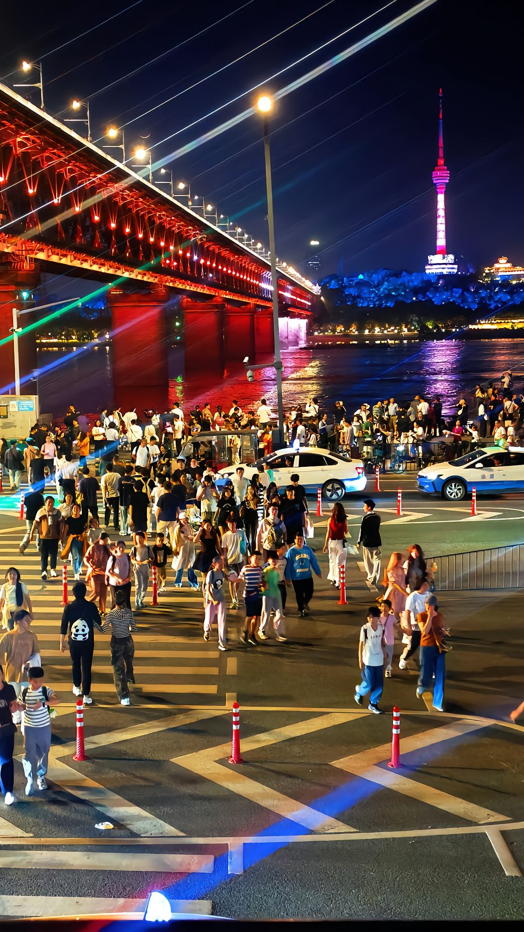 马上十一国庆来了， 你会来武汉旅游吗。
