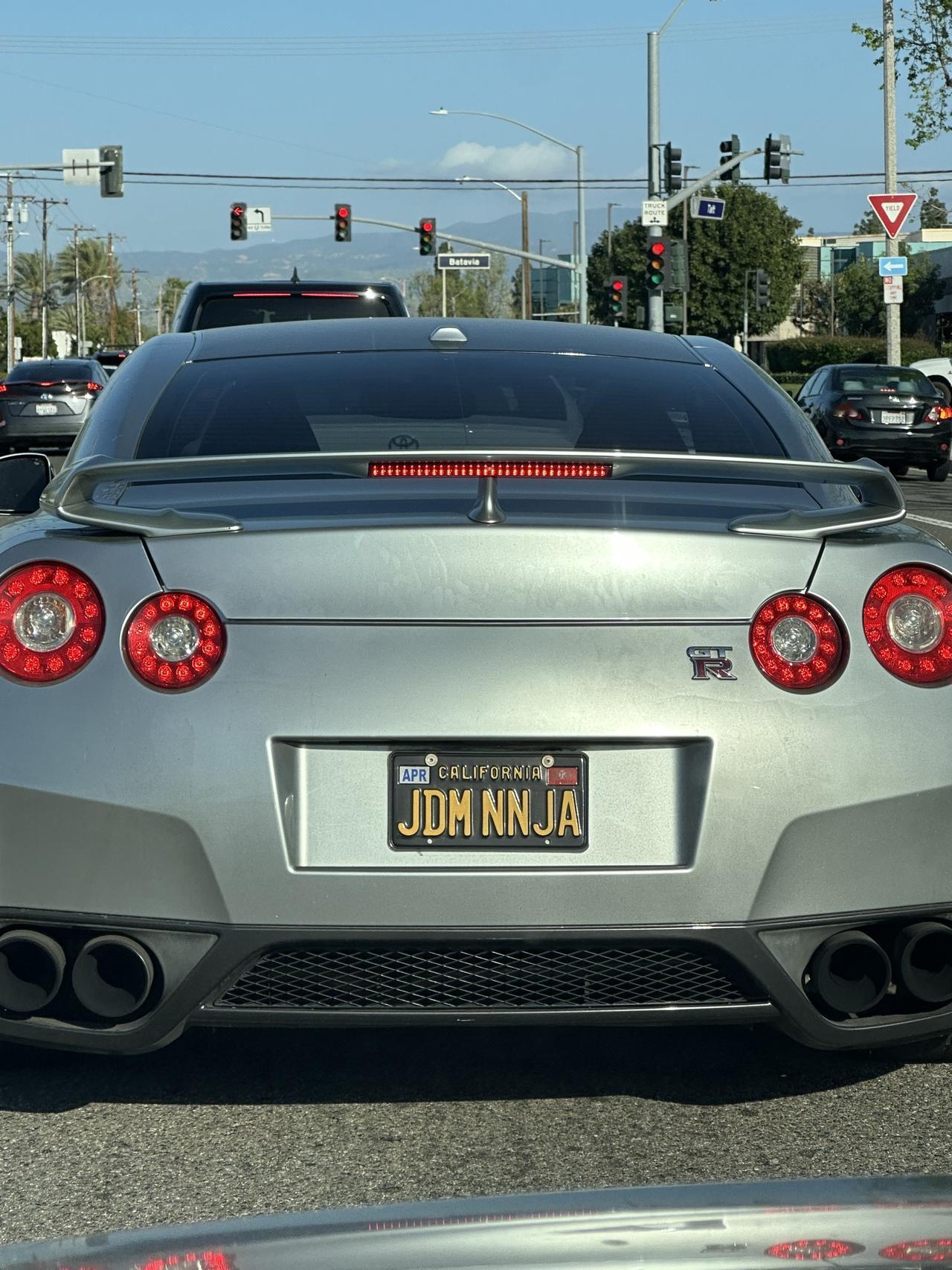 一个来自东瀛的性能忍者留给后人的，只剩下一道残阳般的背影。猜测车牌JDM NNJ