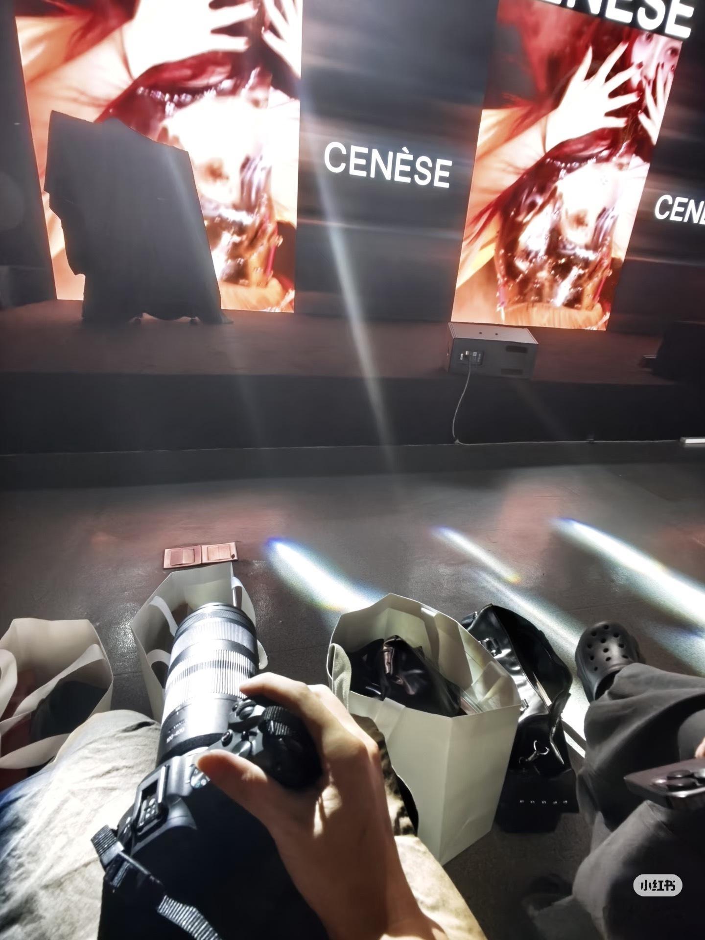 第一排真的有点近的超过了[捂嘴哭][捂嘴哭] ​​​